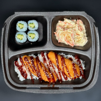 Бенто со стрипсами и соусом Барбекю