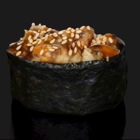 Гункан с копчёным угрём