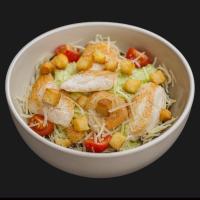 Салат Цезарь с курицей
