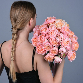 Кустовые пионовидные розы