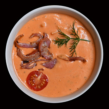 Суп томатный с беконом